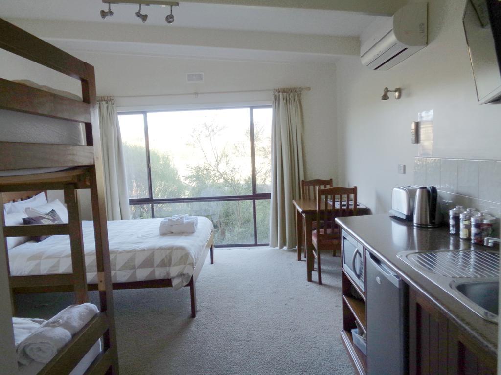 Off Mountain Accommodation Merrijig Luaran gambar